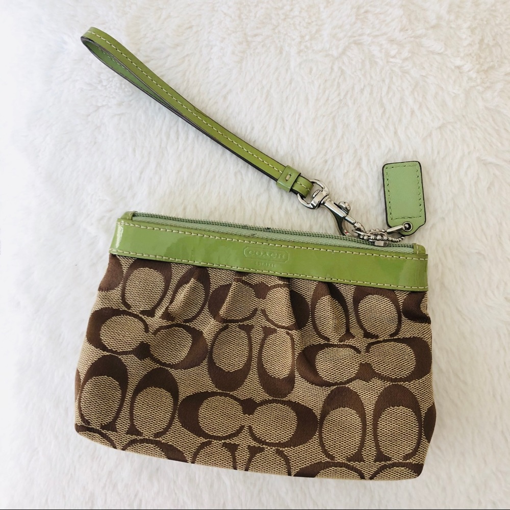 Coach canvas Monogram Green Wristlet Pouch
